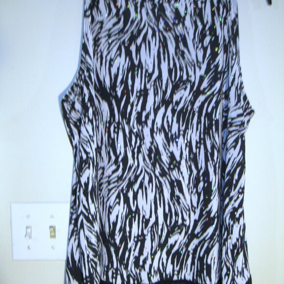 DRESSBARN Woman Silky Top Size XL sparkle sleeveless Tank Top black/white - Picture 4 of 4